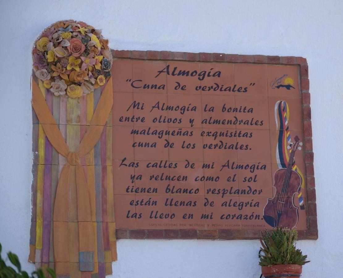 Morales Cottage Almogia ภายนอก รูปภาพ